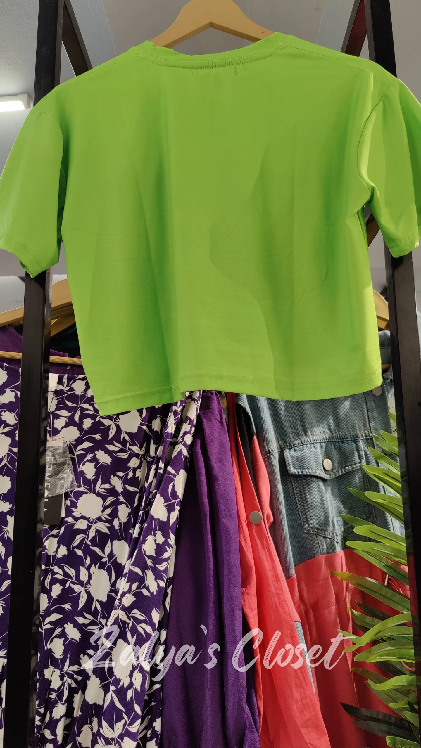 Cropped Cartoon Printed T- shirt image 11