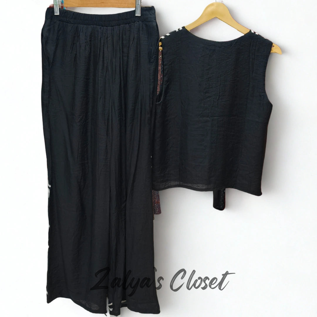 Embroidered Co-ord Set image 8