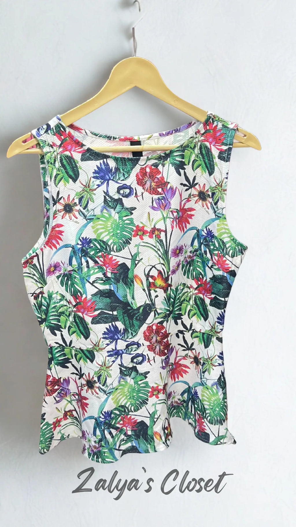 Floral Printed Tops image 2