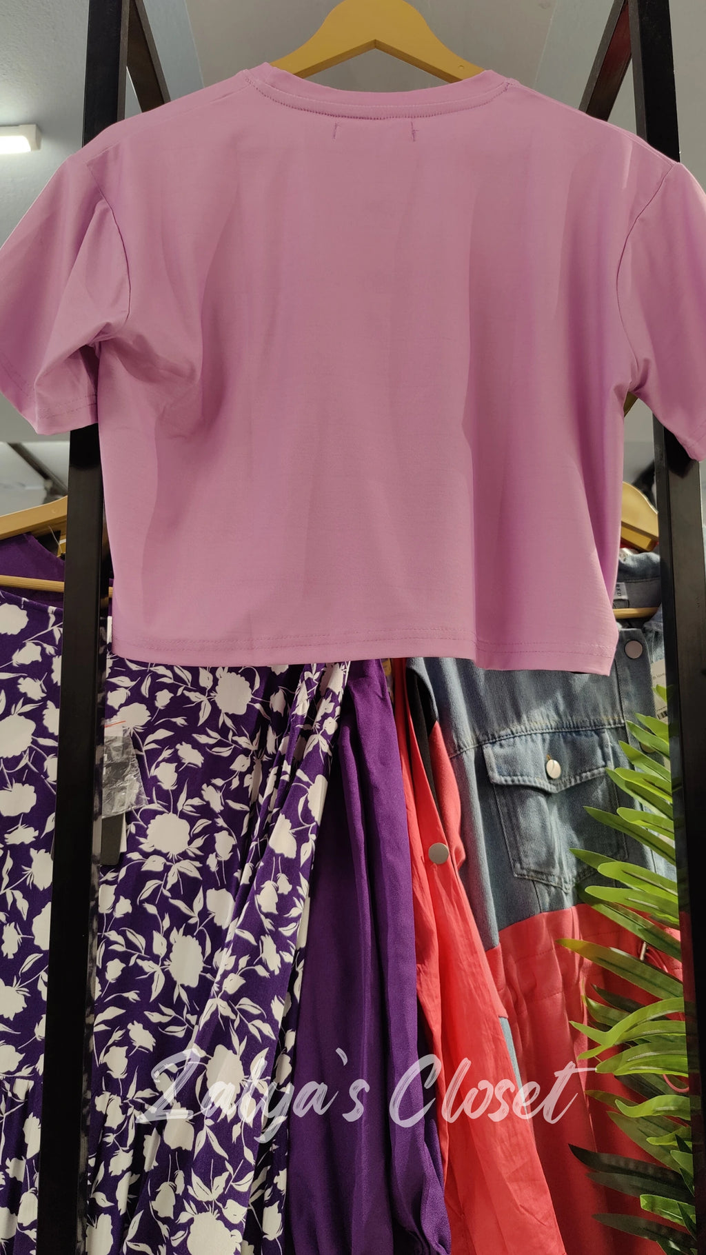 Cropped Cartoon Printed T- shirt image 22