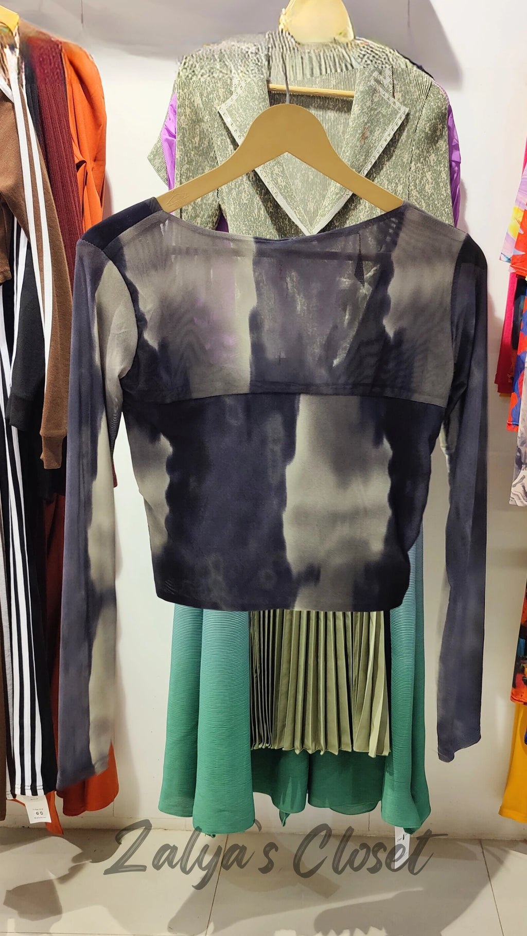 Powernet Full Sleeves Crop Top image 4