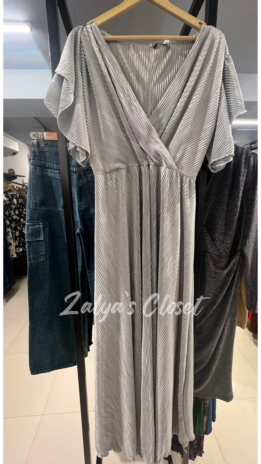 Pleated Ruffle Sleeve Long Dress image 4