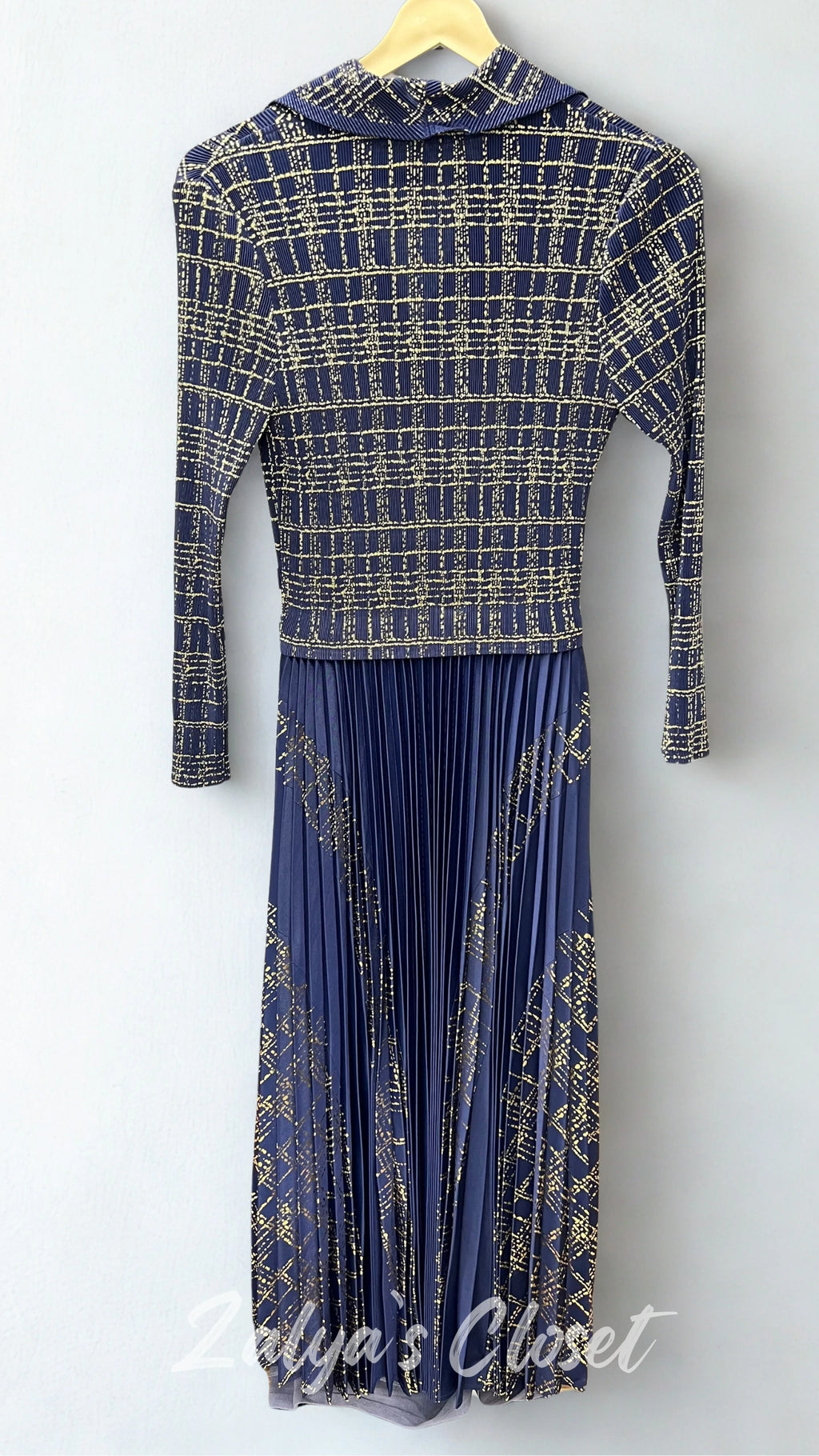 Imported Foil Printed with attached belt Magic Dress image 9