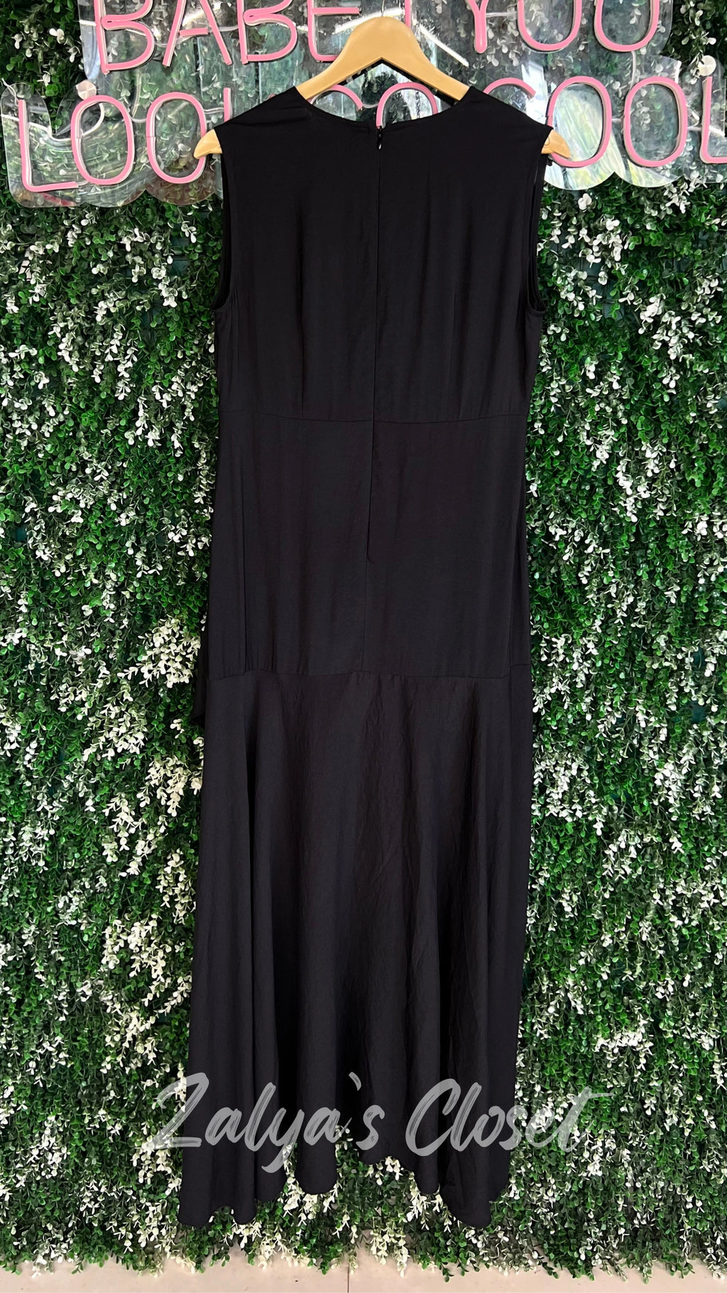 Black Dobbv tiered maxi dress