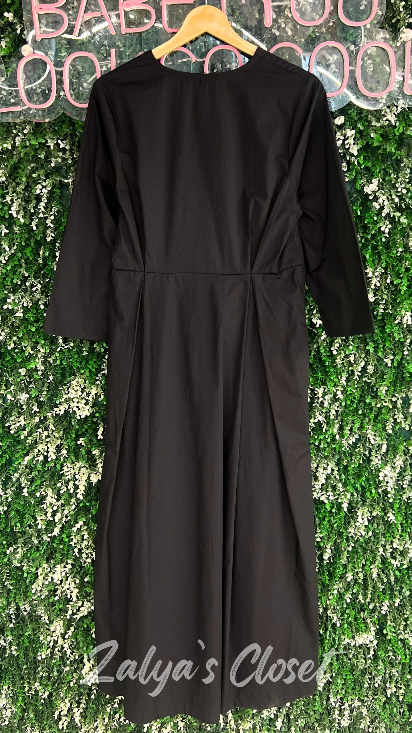 Black Pleat Detailing Poplin Maxi