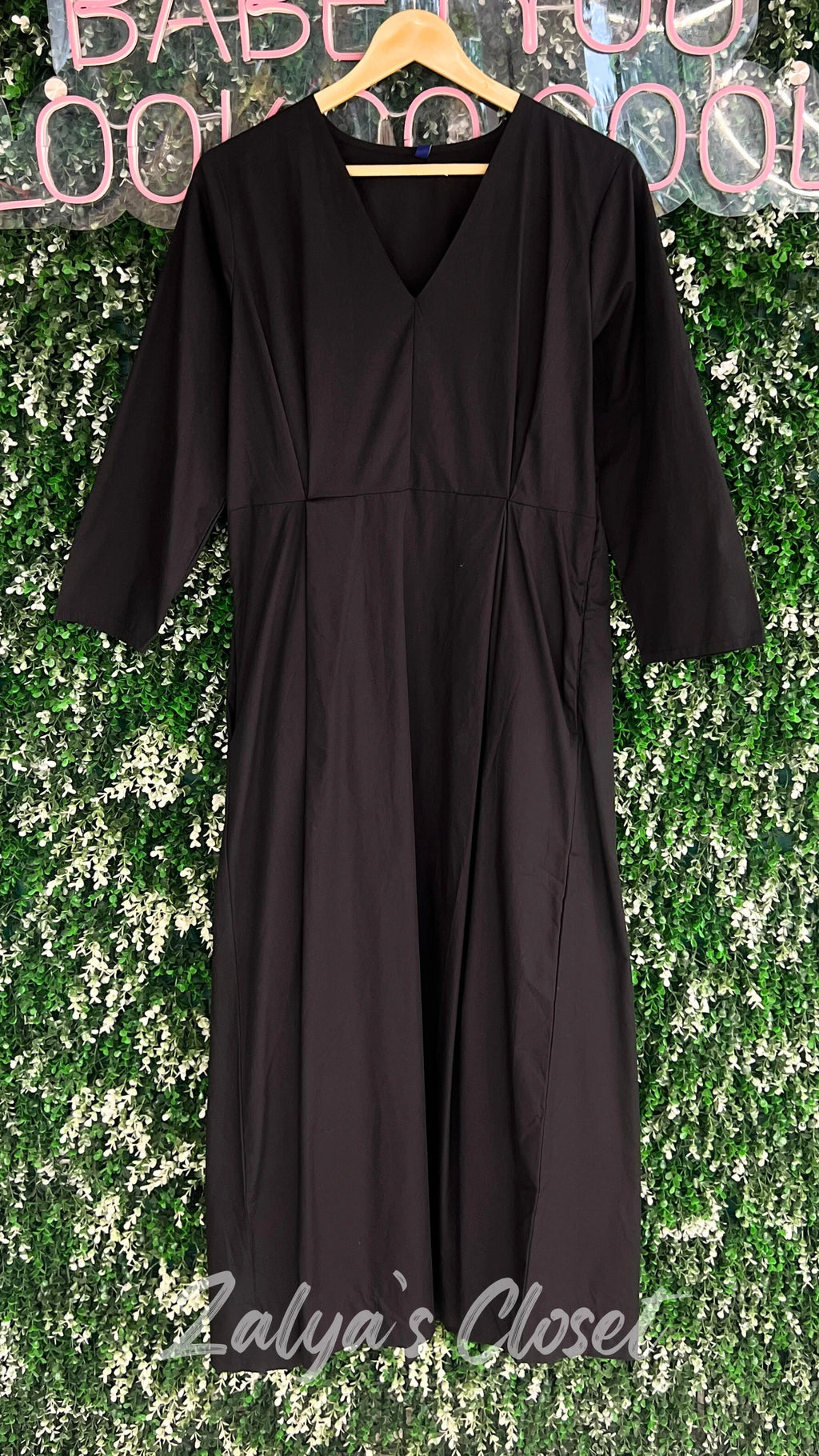 Black Pleat Detailing Poplin Maxi