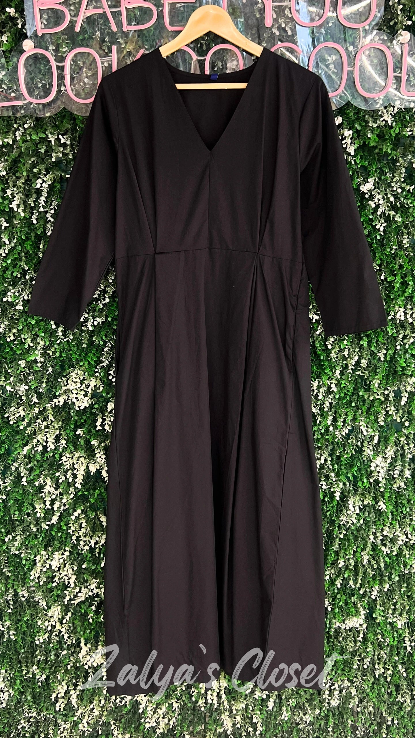 Black Pleat Detailing Poplin Maxi