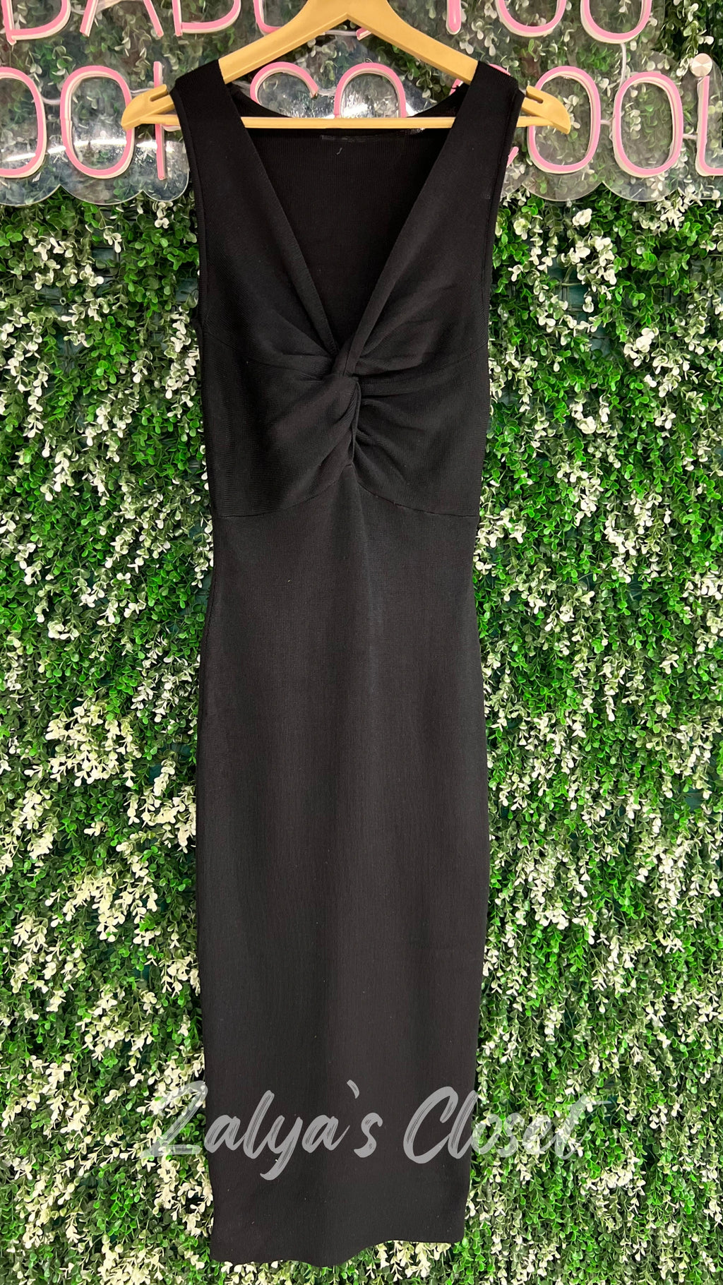 Knotted bodycon dress