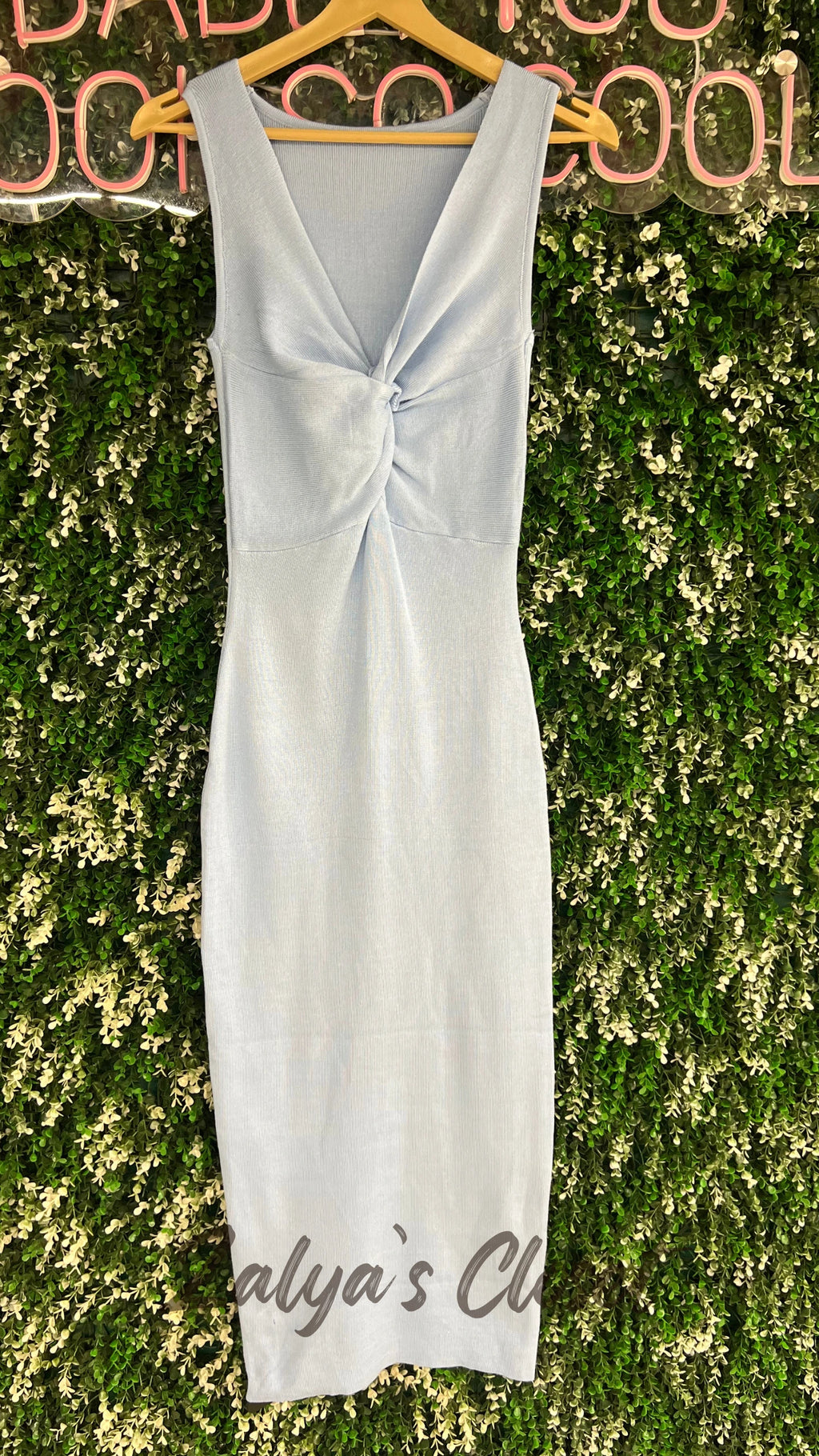 Knotted bodycon dress