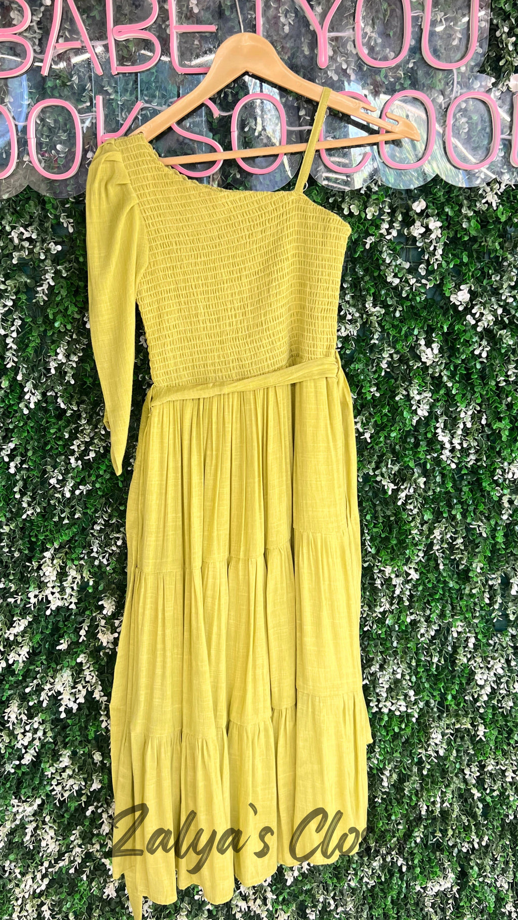 One Side Sleeve Solid Tiered Dress