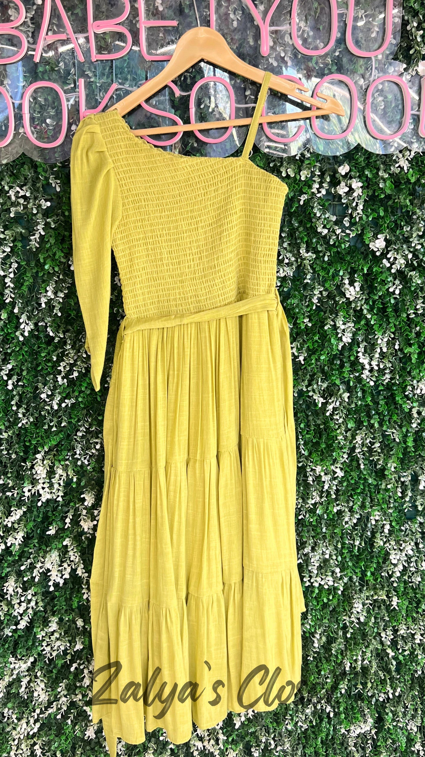 One Side Sleeve Solid Tiered Dress