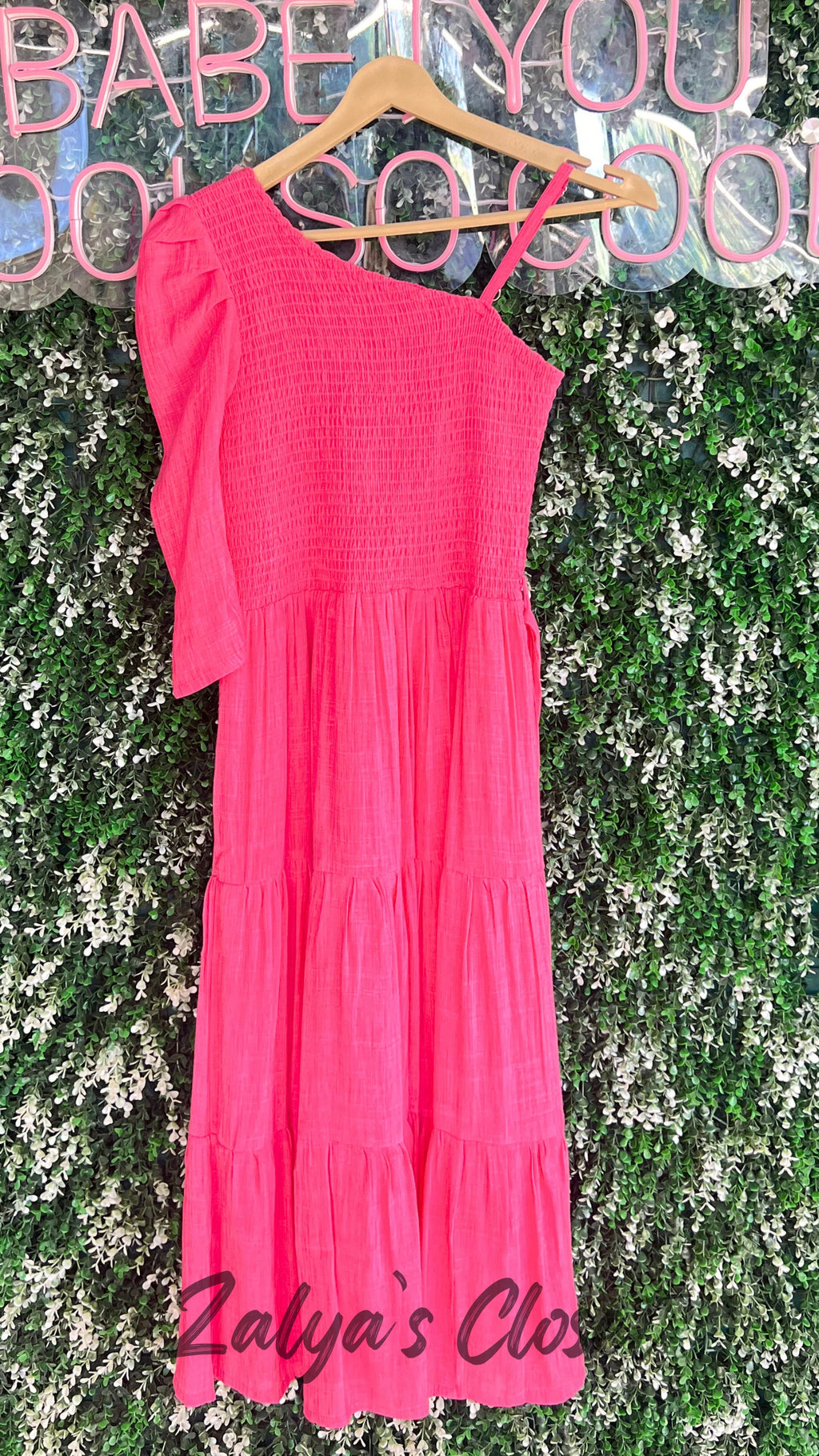 One Side Sleeve Solid Tiered Dress