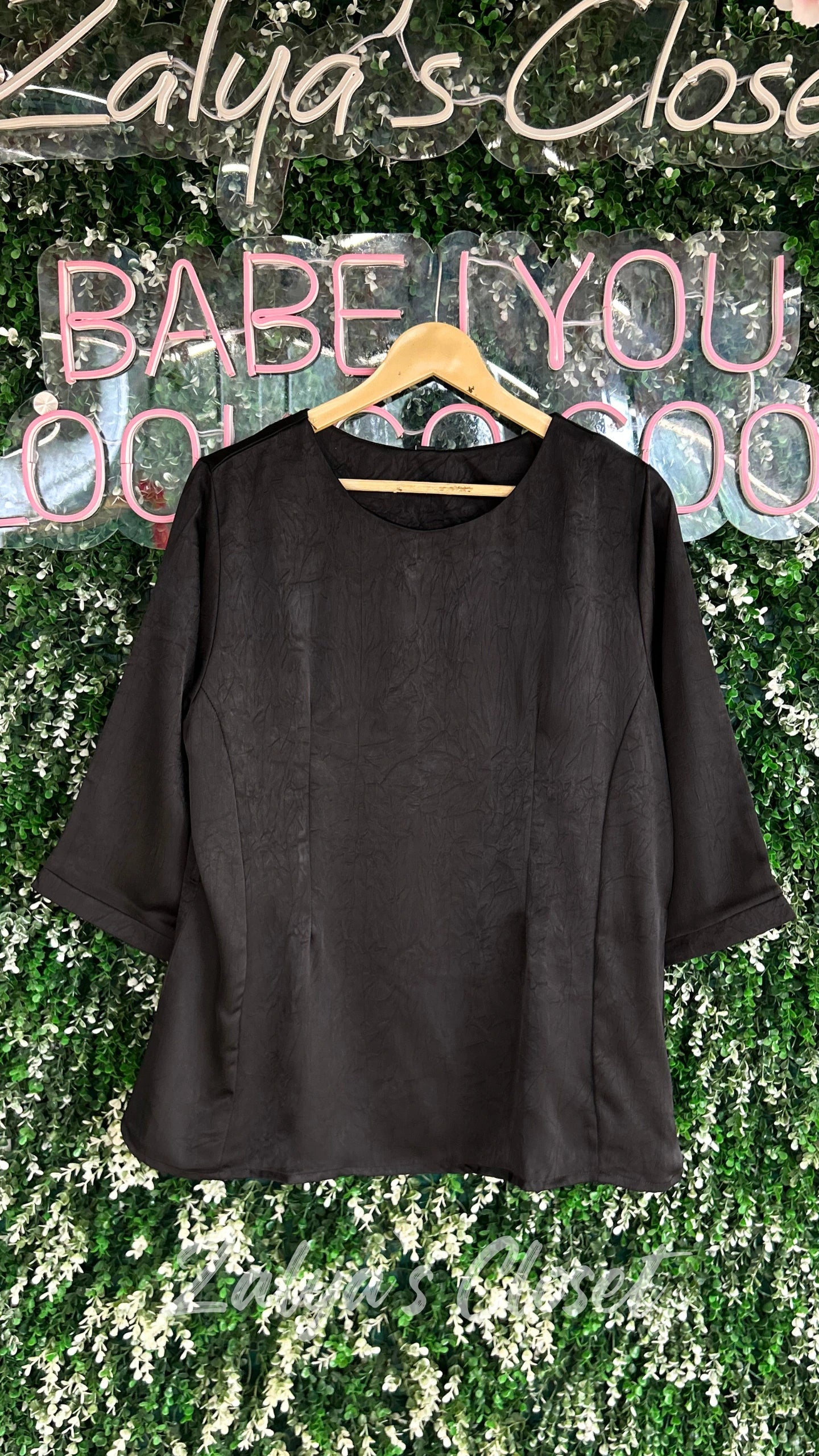 Plus Size Solid Tops with Belt