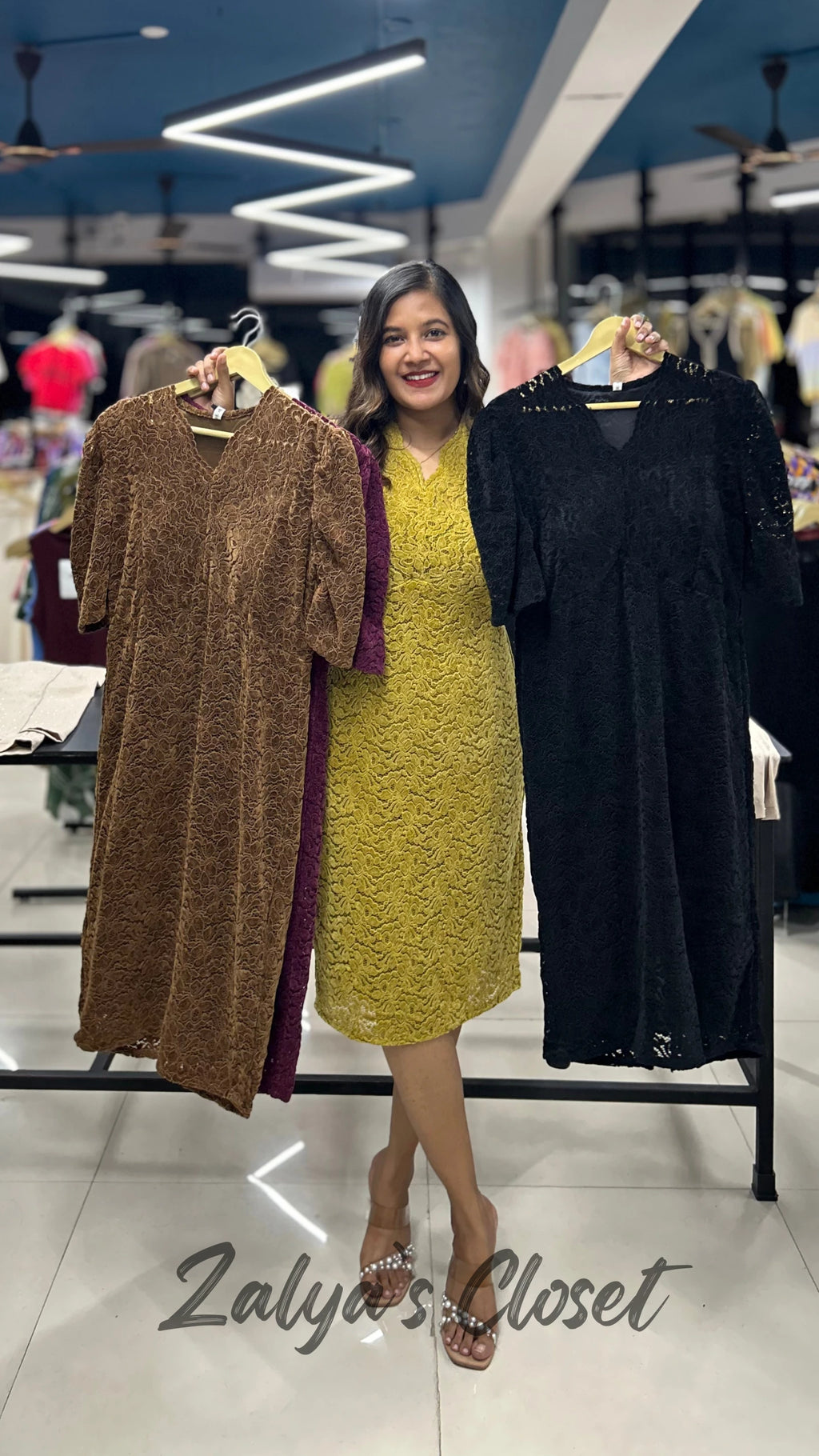 Velvet Knee Length Puff Sleeves Lace Dress