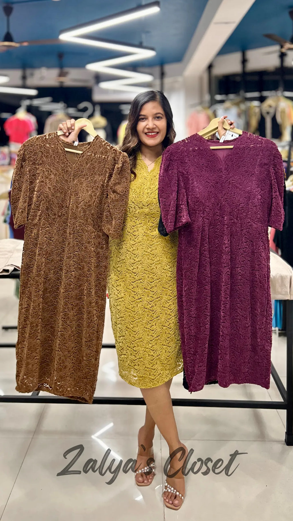 Velvet Knee Length Puff Sleeves Lace Dress