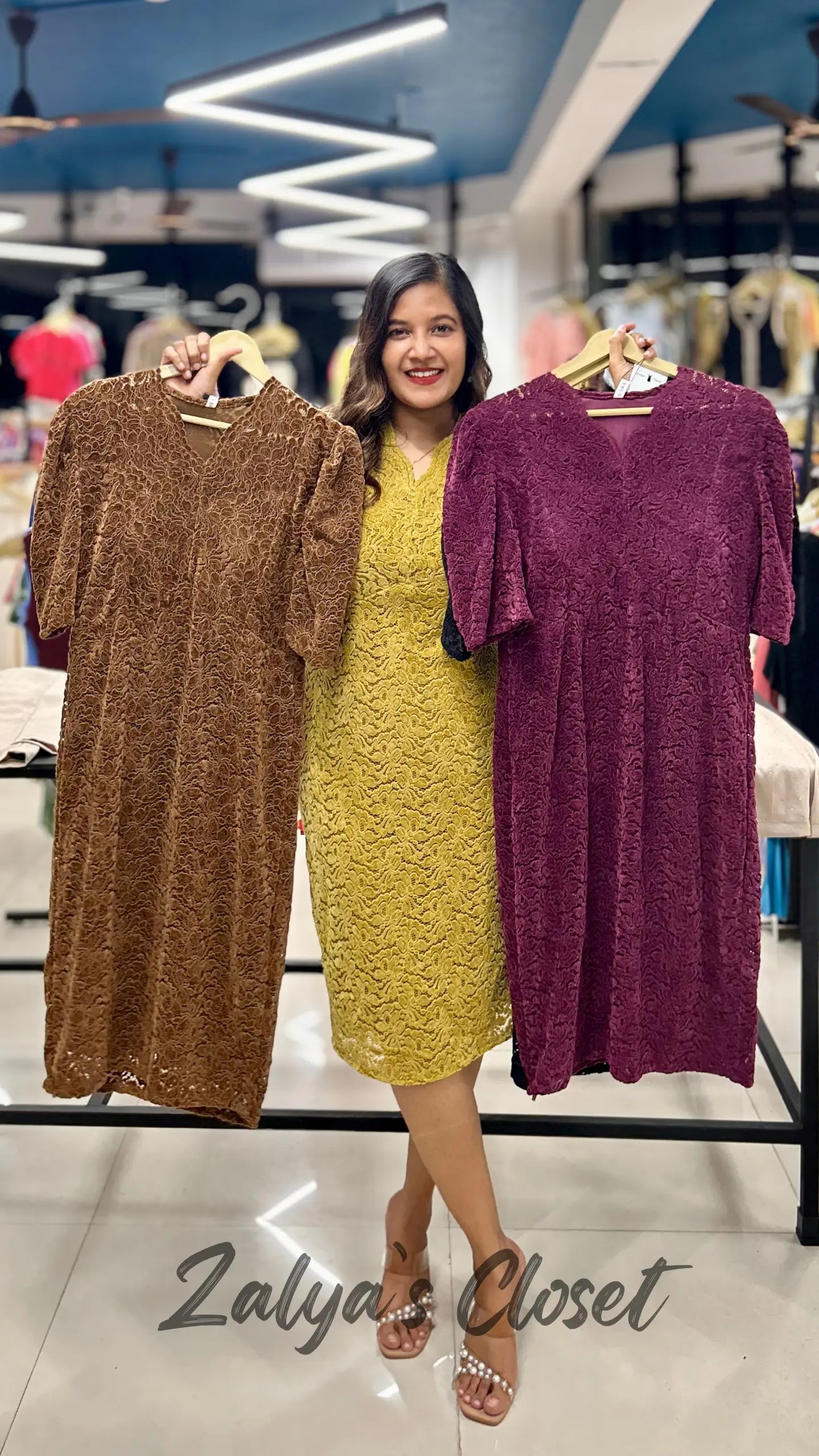 Velvet Knee Length Puff Sleeves Lace Dress