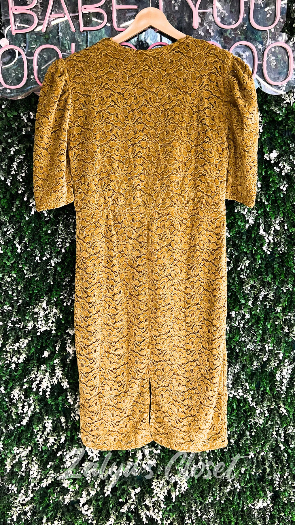 Velvet Knee Length Puff Sleeves Lace Dress