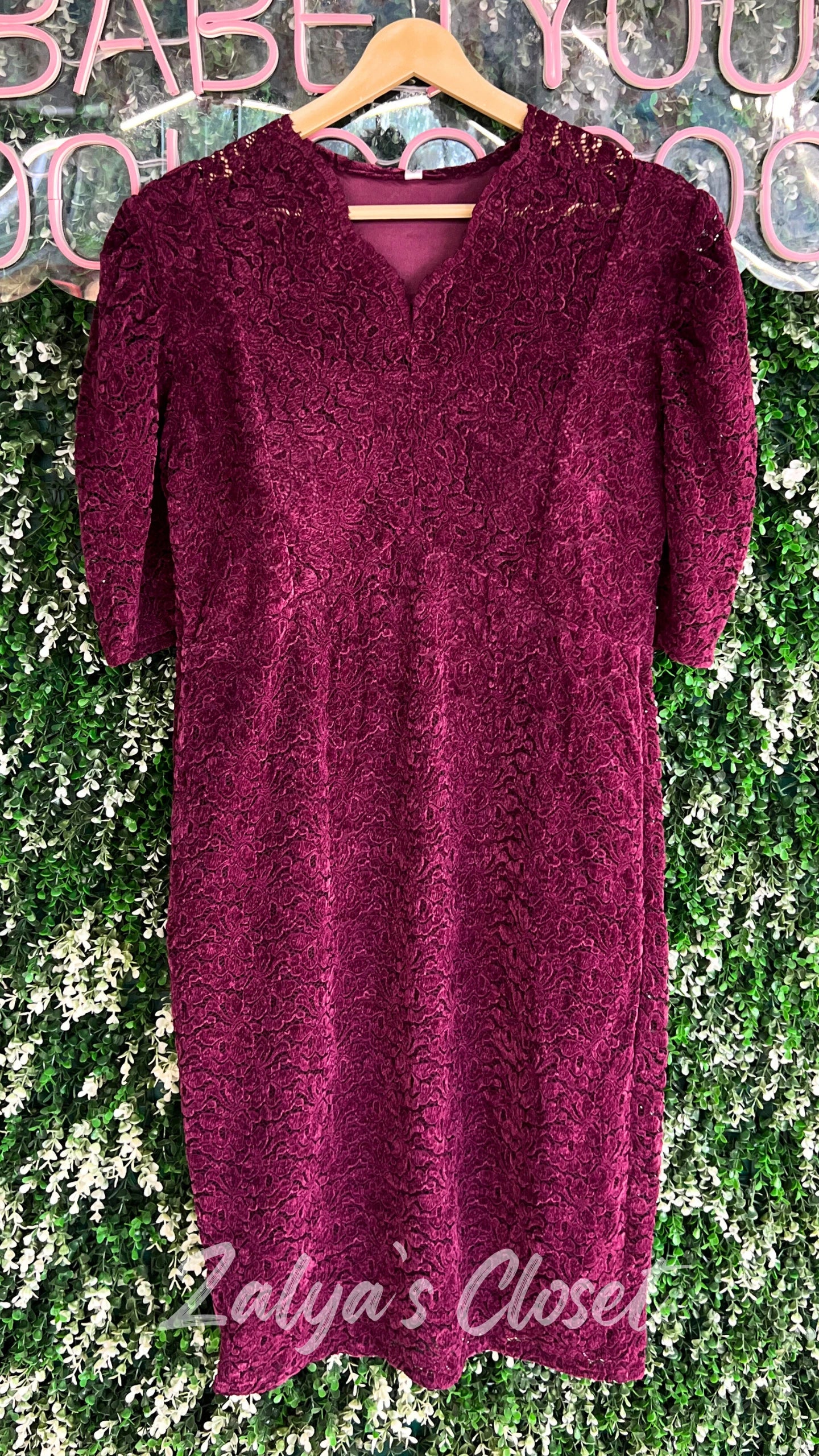 Velvet Knee Length Puff Sleeves Lace Dress