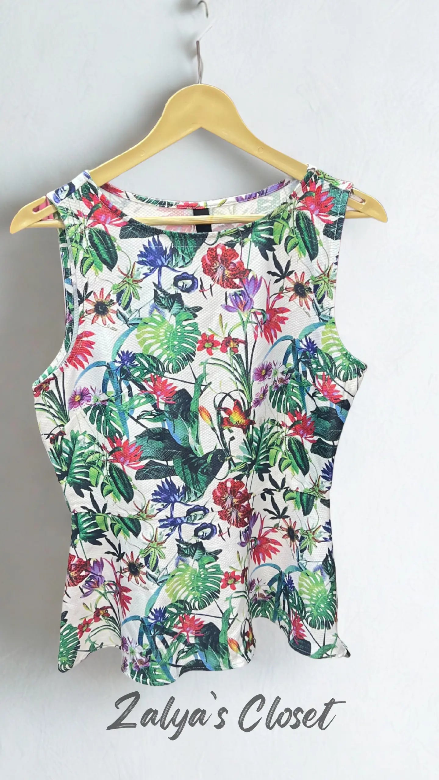 Floral Printed Tops image 0