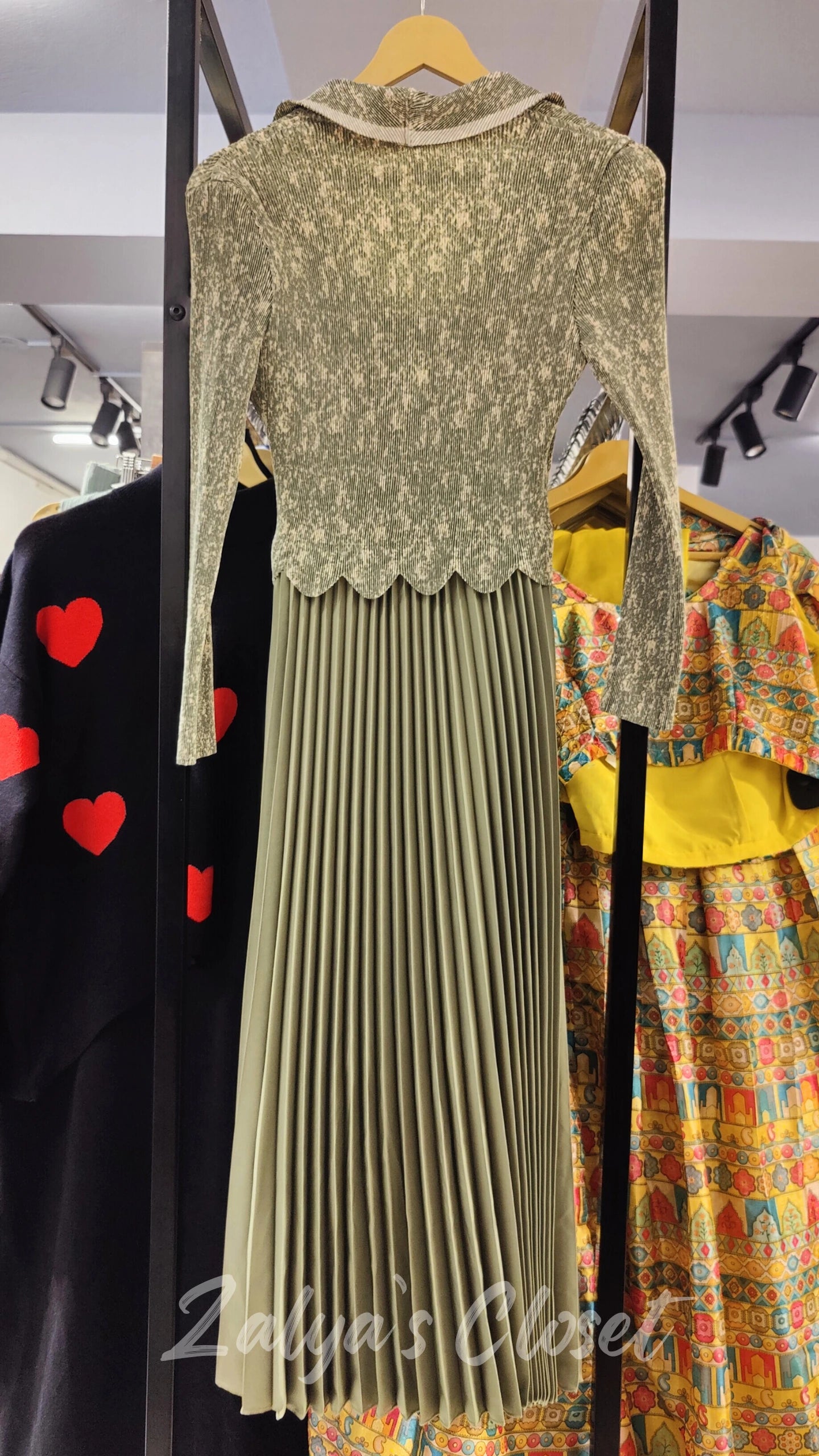 Imported Half Printed Pleated Magic Dress image 3