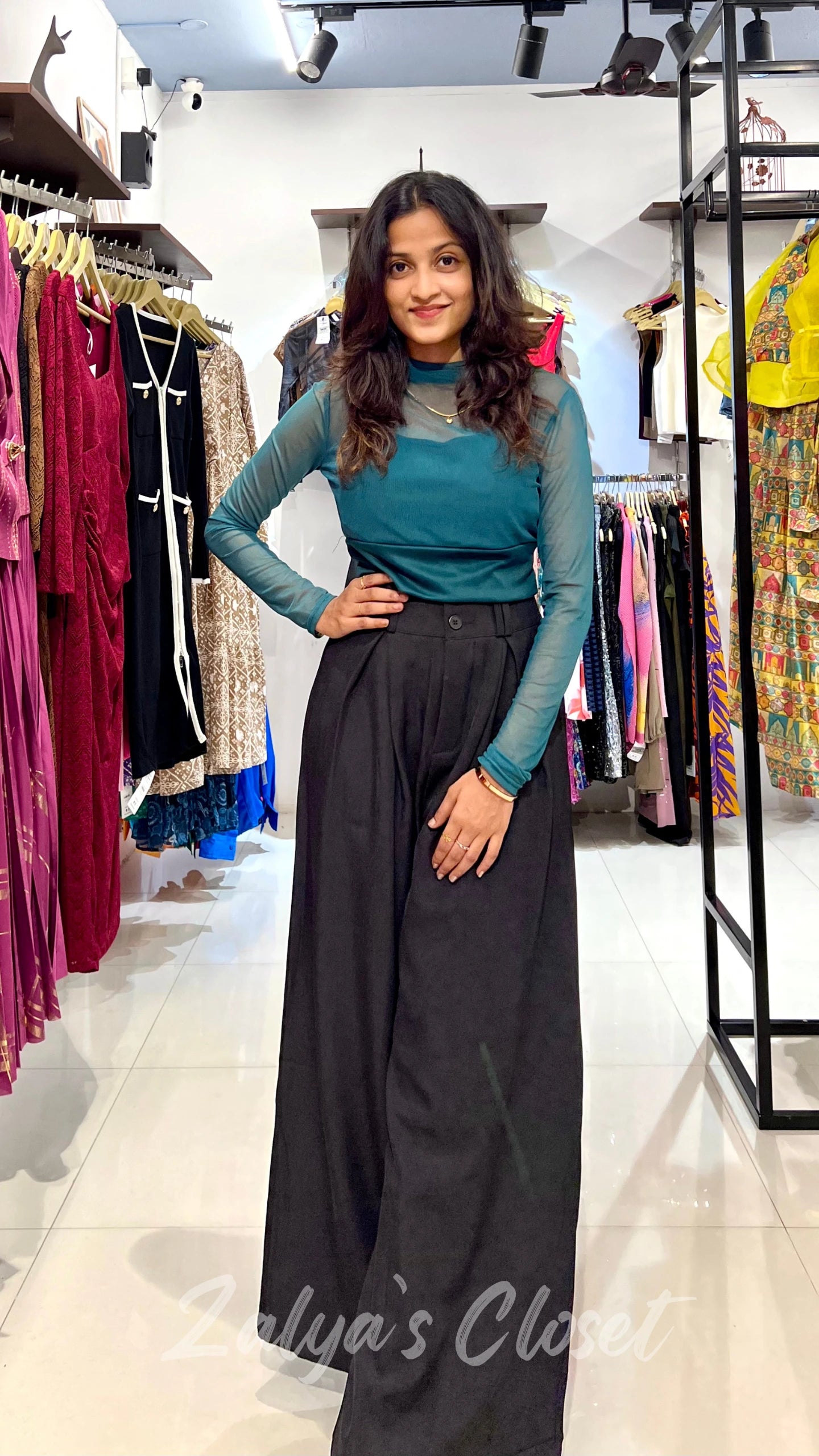 Padded Printed Cropped Tops - Dark Green image