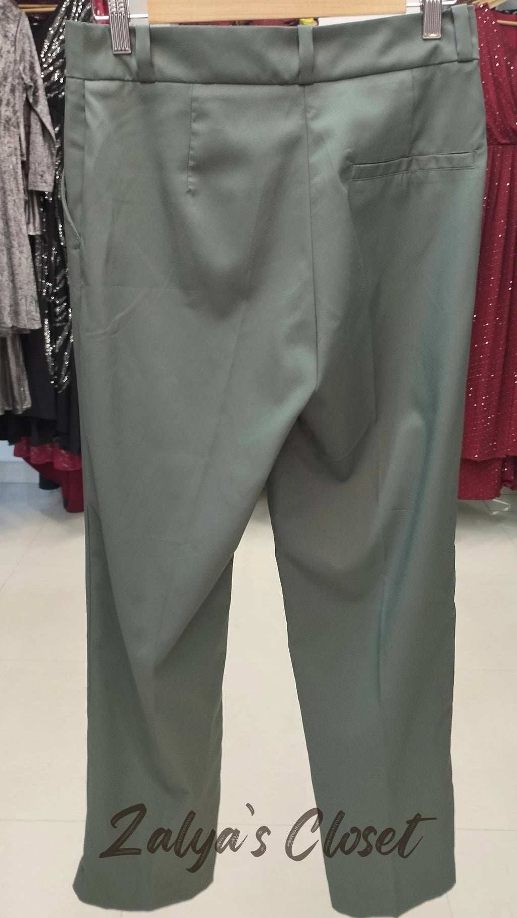 Premium 3pcs Blazer Suit set Green image 2