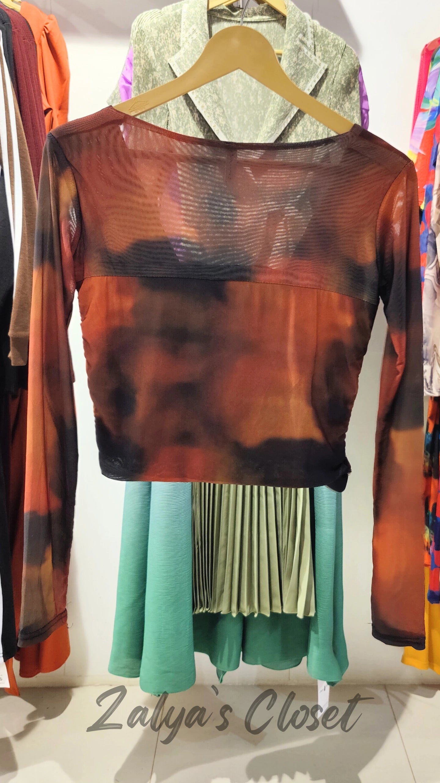 Powernet Full Sleeves Crop Top image 3